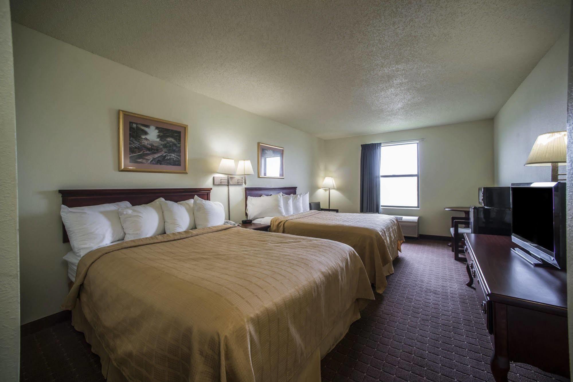 Quality Inn Harrisburg Exterior foto